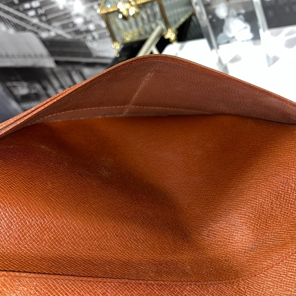 Authentic Louis Vuitton Rare Vintage Monogram checkbook holder - Picture 9 of 13